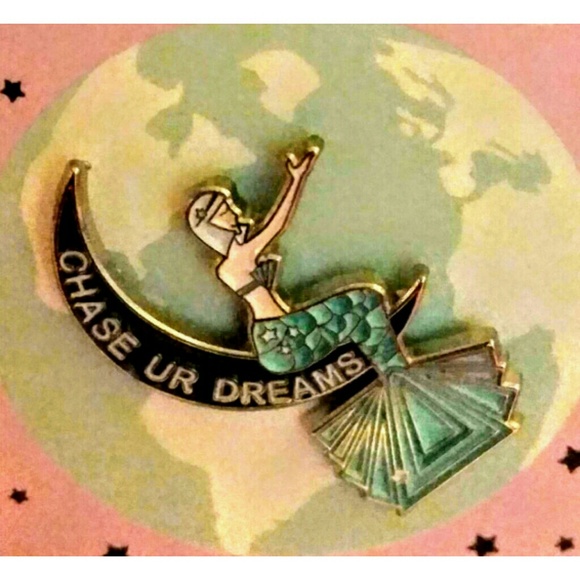 The Dreamer Mermaid Enamel Pin - Picture 6 of 6
